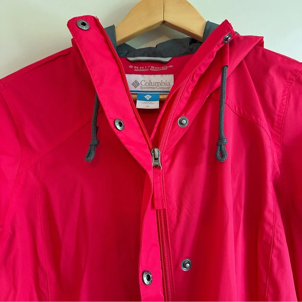 Columbia, Omni-Shield Rain Jacket with Hood and Tie, Pink, Women's Size Medium - Picture 3 of 16